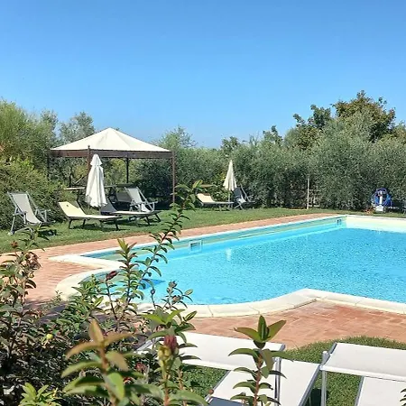 Apartment Poggio Olivo *